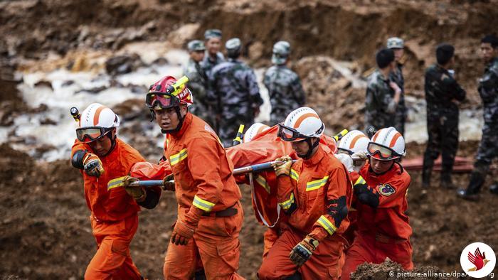 Chinese landslide kills 15, 30 still missing