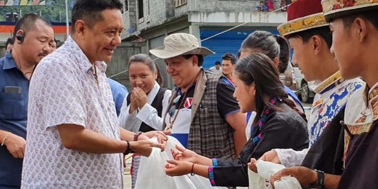 Arunachal Assembly Speaker Sona accorded warm welcome at Mechuka