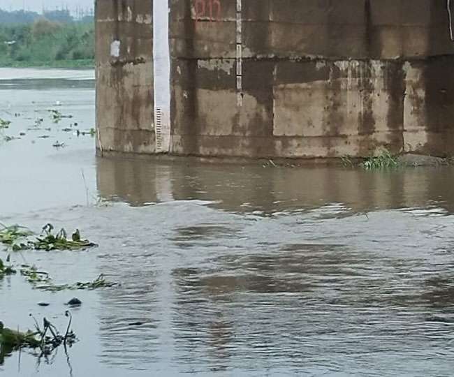 यमुना का बढ़ा जलस्‍तर, प्रशासन की चेतावनी