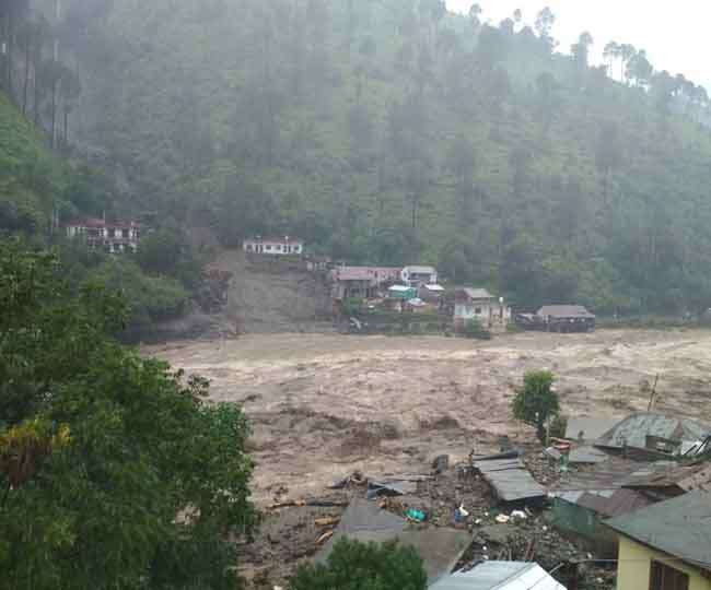 उत्तराखंड : कहर बनाकर टूटी बारिश, केदारनाथ पैदल यात्रा रोकी