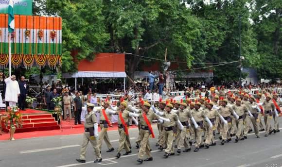 ରାଜ୍ୟସ୍ତରୀୟ ସ୍ୱାଧୀନତା ଦିବସ ଉତ୍ସବ ପାଳନ ସ୍ଥାନ ପରିବର୍ତ୍ତନ ଏବଂ ପରେଡ୍‌ ବନ୍ଦ ନିଷ୍ପତ୍ତି ନେଇ ବିଜେପି-ବିଜେଡି ମୁଁହାମୁହିଁ