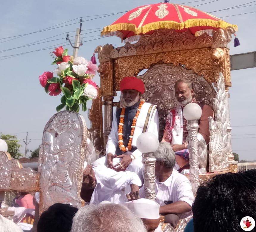 કડીના વિડજ ગામમાં વિશ્વની પ્રથમ “માનવ કથા” યોજાઇ