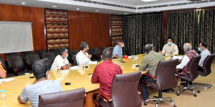 Sonowal interacts with Assam’s agriculture & animal husbandry entrepreneurs