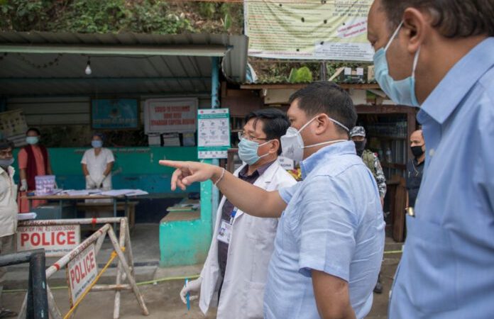 Arunachal CM carries out spot verification of Banderdewa check gate