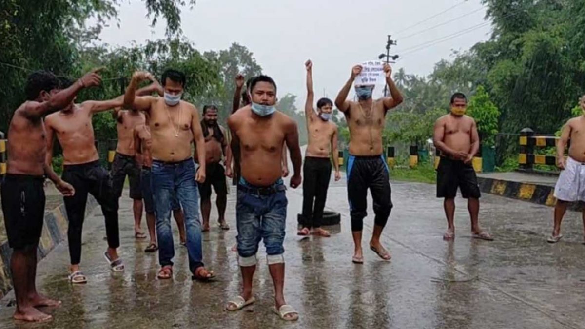 Youths stage semi-naked protest demanding Akhil Gogoi’s release