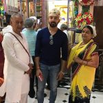 Karan-Aanand-with-his-parent-at-Krishna-Temple-Surat1.jpeg