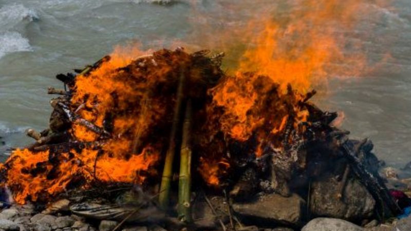 एक ही चिता पर जली पिता-पुत्र की लाश