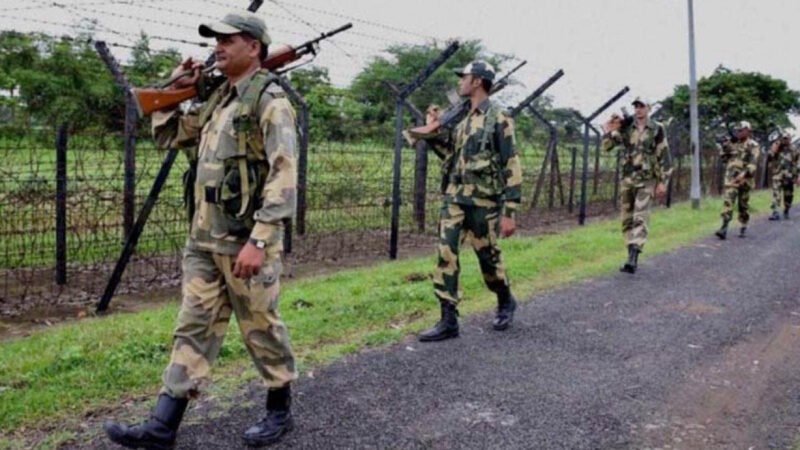 BSF and Border Guards Bangladesh discuss border issues