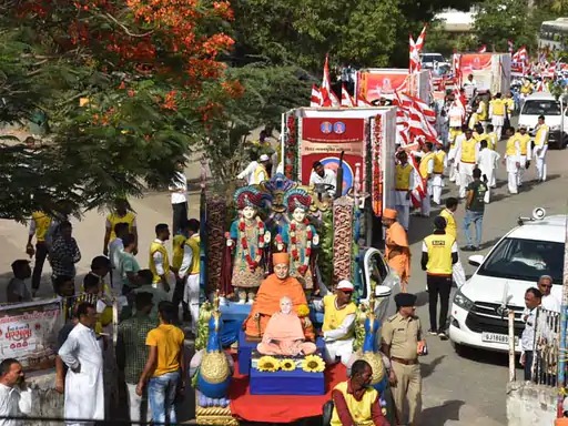 BAPS સ્વામિનારાયણ મંદિરના બાળકોની વિશાળ વ્યસનમુક્તિ રેલી