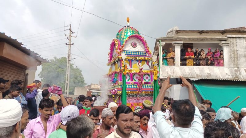 થરાદ ખાતે મહોરમ તાજીયા જુલુસ નીકળ્યુ