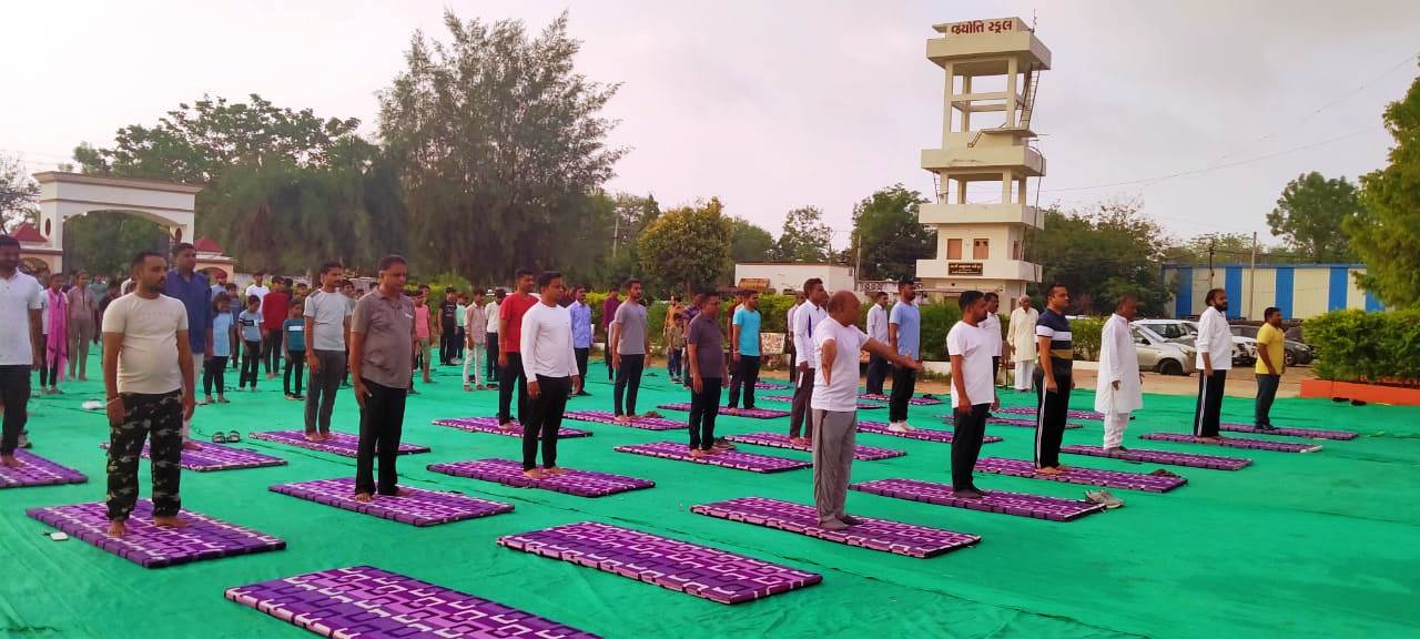 ખેડબ્રહ્મા : સંત શ્રી નથુરામ બાપા જ્યોતિ વિદ્યાલય ખાતે તાલુકા કક્ષાની યોગ દિવસની ઉજવણી