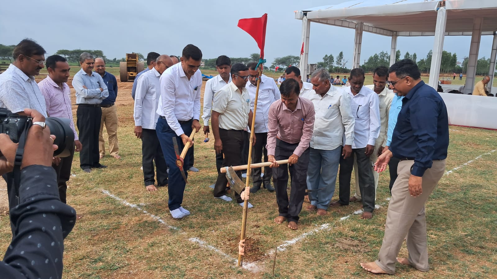 ખેડબ્રહ્મા: ‘સ્વાધ્યાય પરિવાર’ આયોજીત રક્ષાબંધન કાર્યક્રમ.