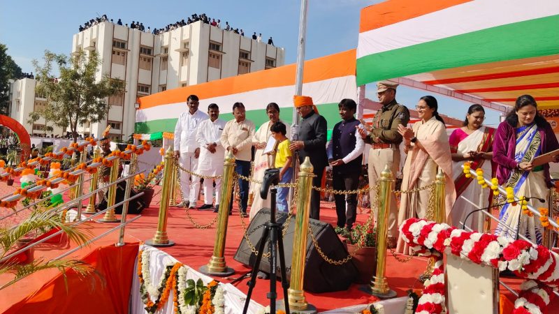 ખેડબ્રહ્મા : કલેકટરશ્રી ની અધ્યક્ષતામાં જિલ્લા કક્ષાના ૭૫મા પ્રજાસત્તાક પર્વની ઉજવણી કરાઈ