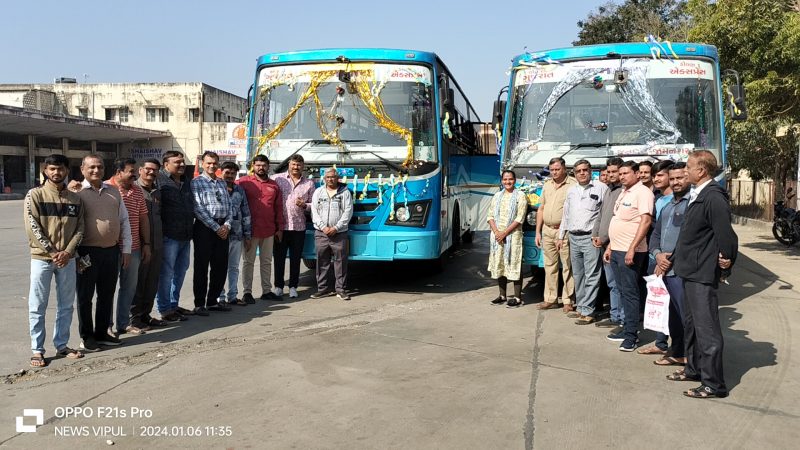 ધોરાજીના એસ.ટી. ડેપોમાં 2 નવી બસનો શુભારંભ